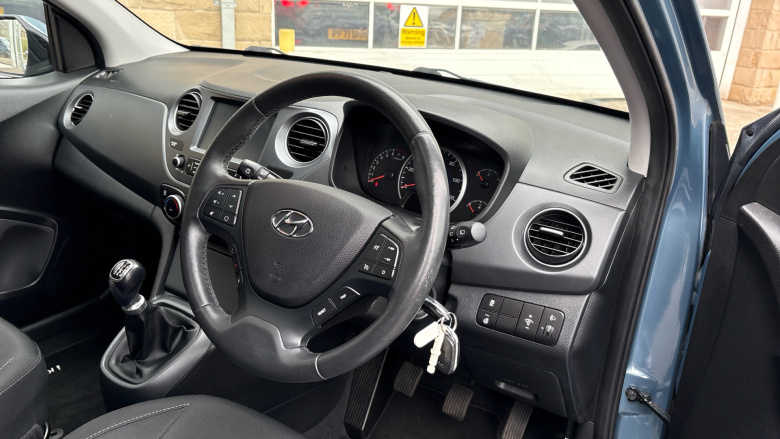 Hyundai i10 1.2 Premium SE 5dr Petrol Hatchback